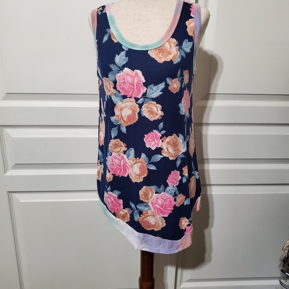 Tank Top - Picture 2 of 4